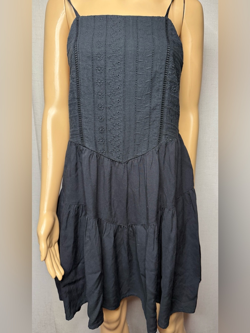 Wild Fable spaghetti strap mini dress w/side pockets & adjustable straps. Sz.M